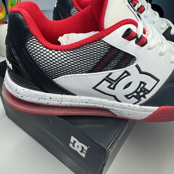 Men’s DC Shoe Co. Versatile LE White/Black/Athletic Red - Picture 9 of 9
